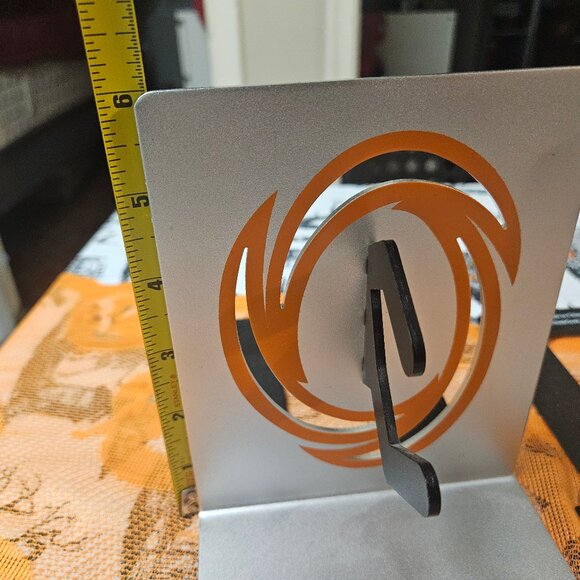 Portal 2 ThinkGeek Bookends Aluminium Video Game Decor - Picture 11 of 12